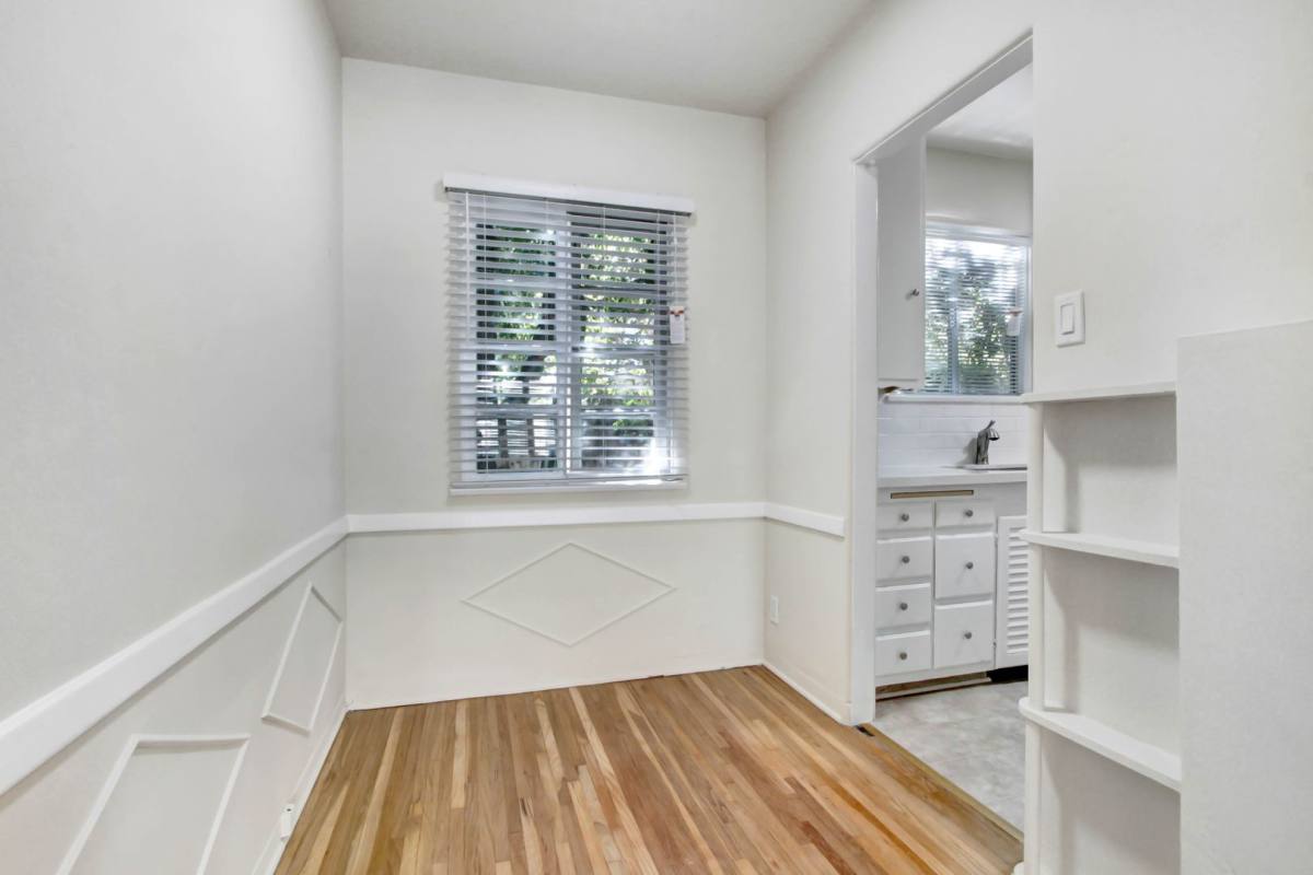 Apartment for rent at 2202-2206 20th St, Santa Monica, CA 90405
