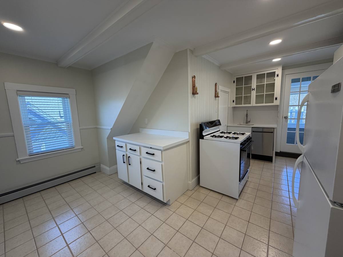 House for rent at 19 Irving St #3, Winchester, MA 01890