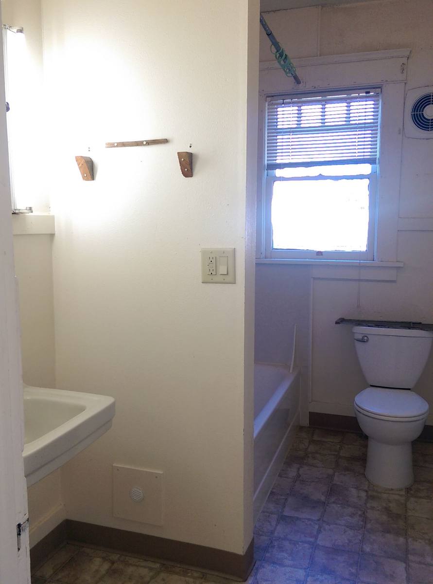 Apartment for rent at 45, 46, 48, 53, 60, 70, 73, 77, 82 Rasor Ave, Eugene, OR 97404