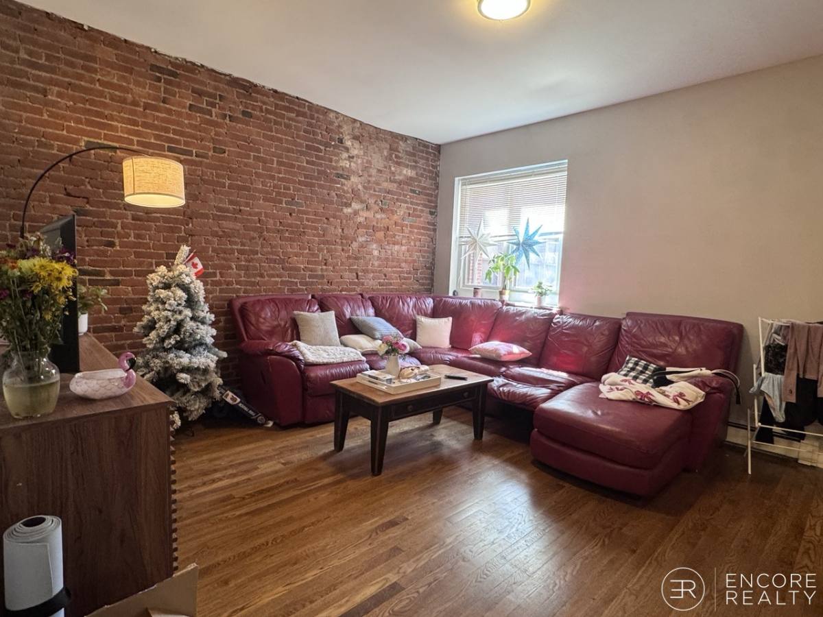 Apartment for rent at 15 Stearns Rd #2, Brookline, MA 02446