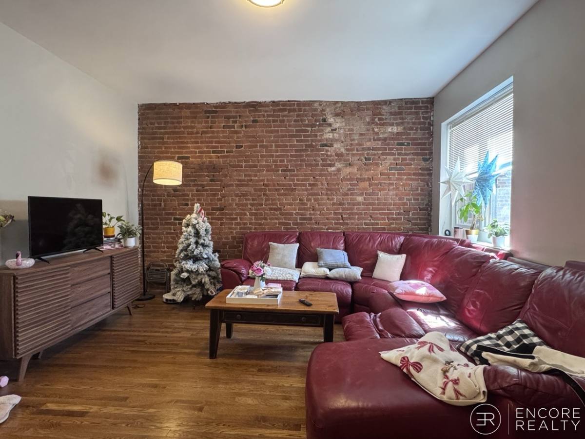 Apartment for rent at 15 Stearns Rd #2, Brookline, MA 02446