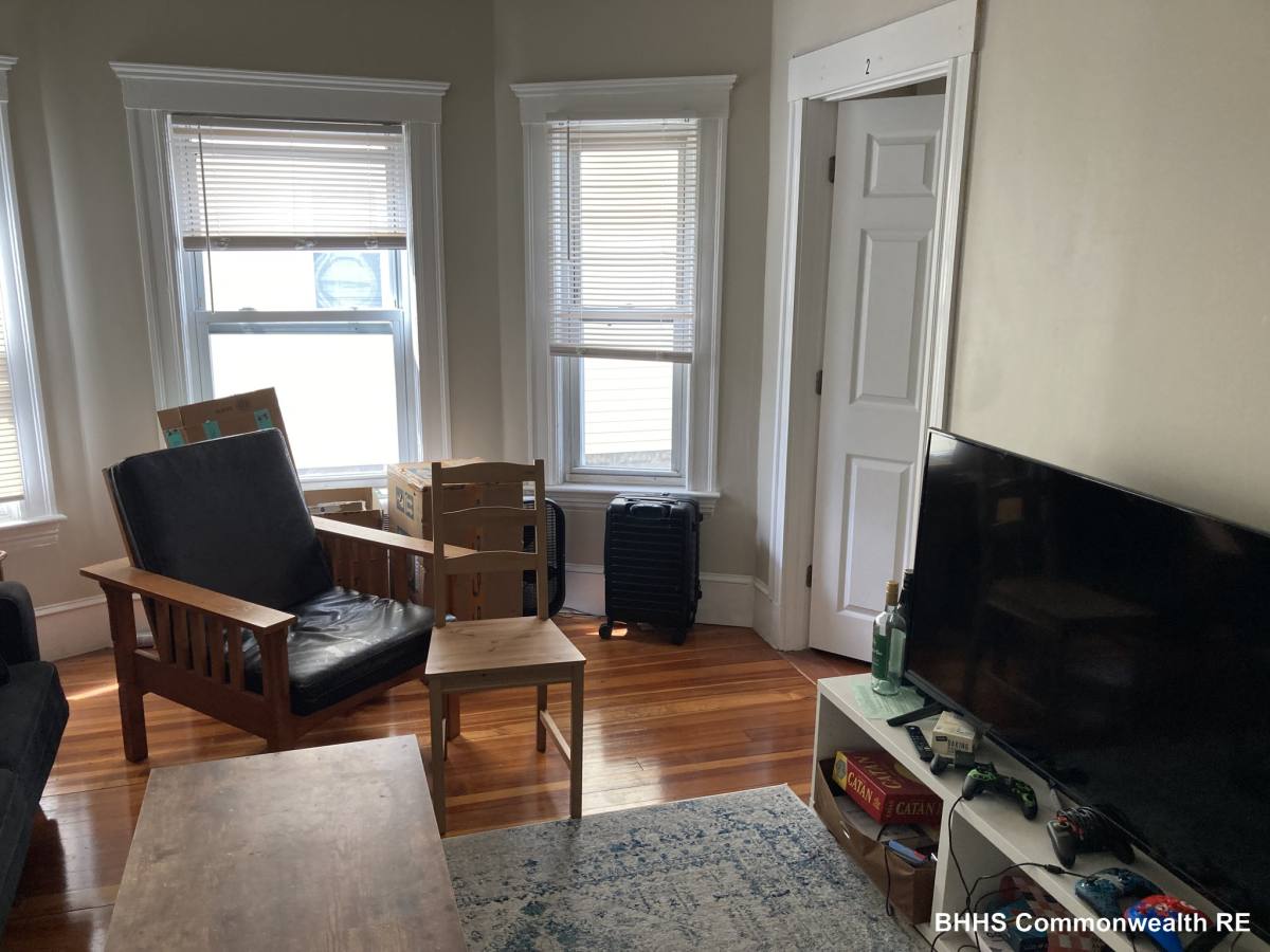 Apartment for rent at 91 Fredricks Ave #1, Medford, MA 02155