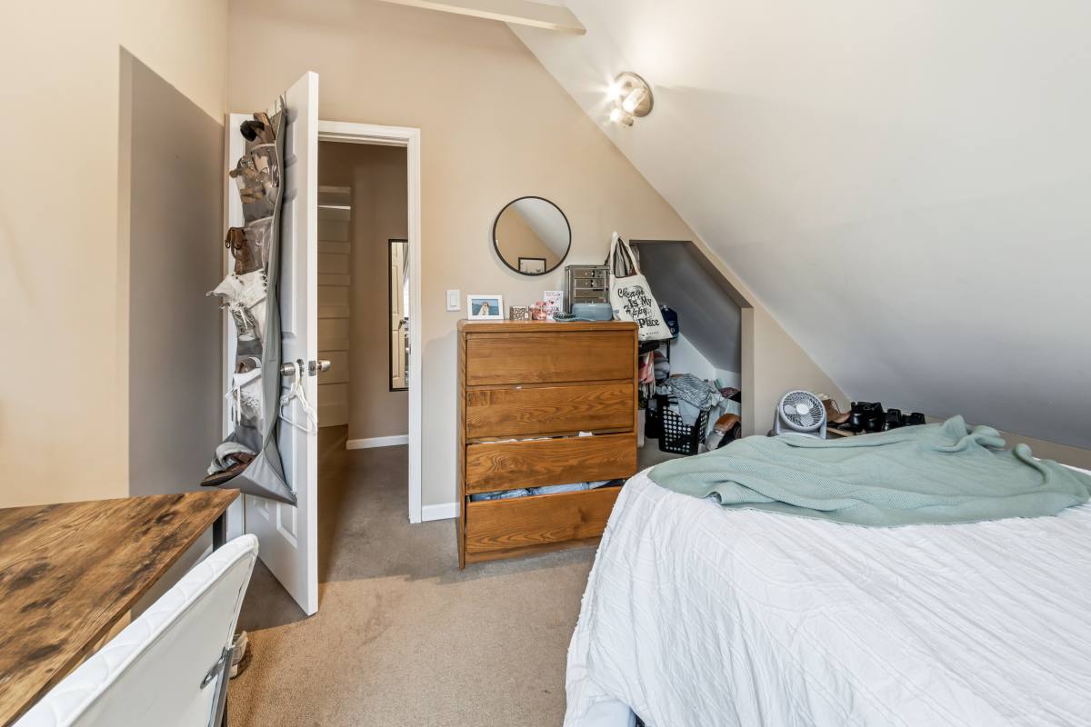 Apartment for rent at 1214 W Melrose St #CH, Chicago, IL 60657