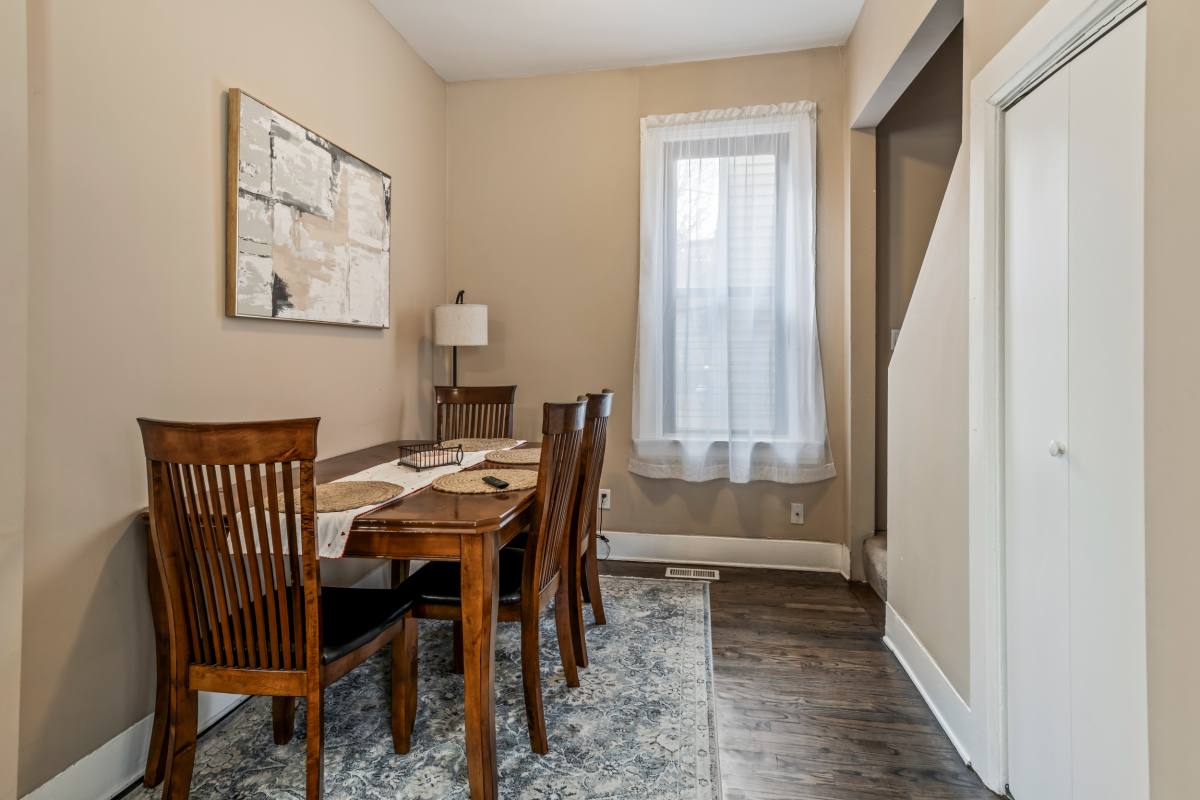 Apartment for rent at 1214 W Melrose St #CH, Chicago, IL 60657