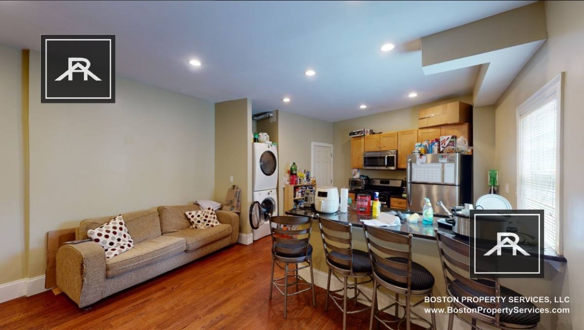 Apartment for rent at 346 Centre #3, Jamaica Plain, MA 02130