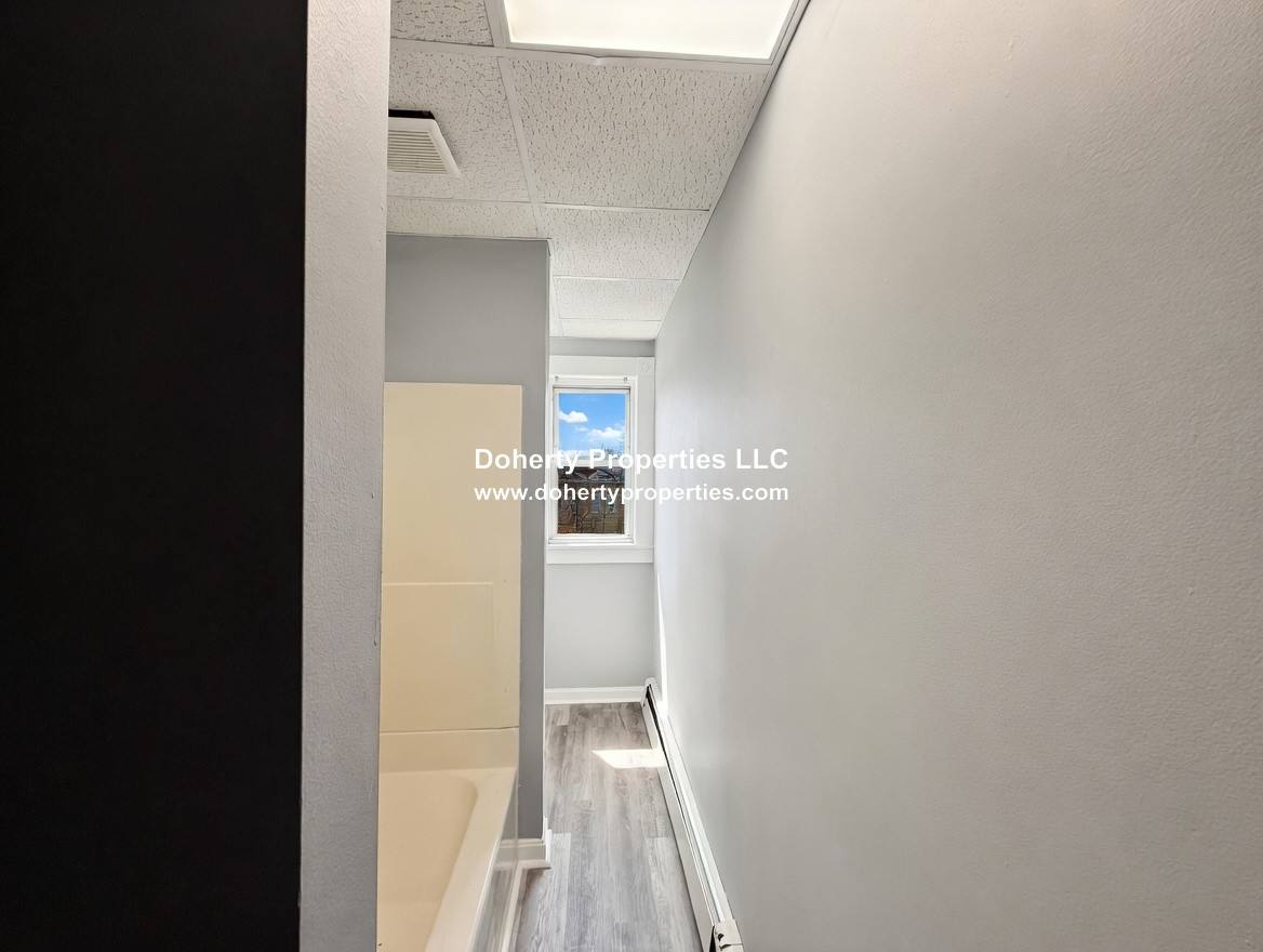 Apartment for rent at 133 University Ave #5, Lowell, MA 01854