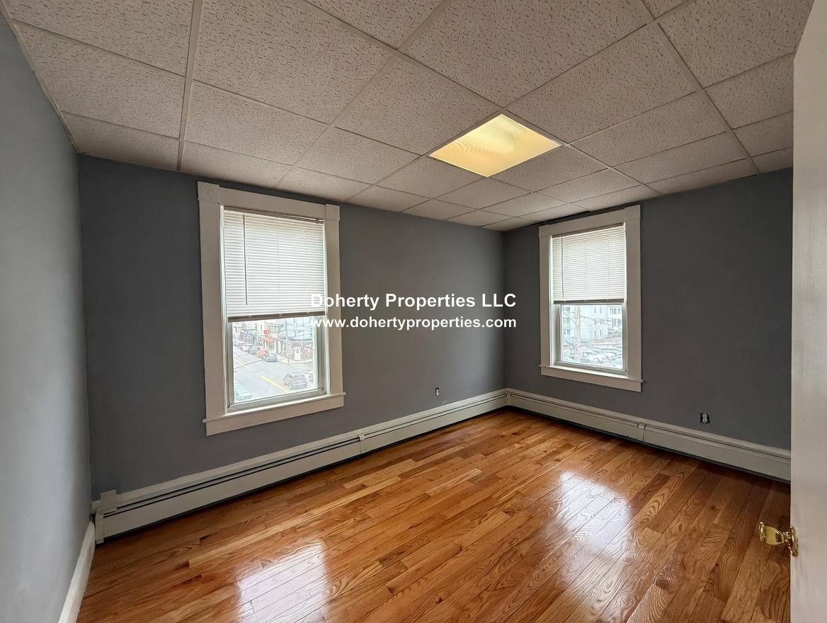 Apartment for rent at 117 University Ave #3, Lowell, MA 01854