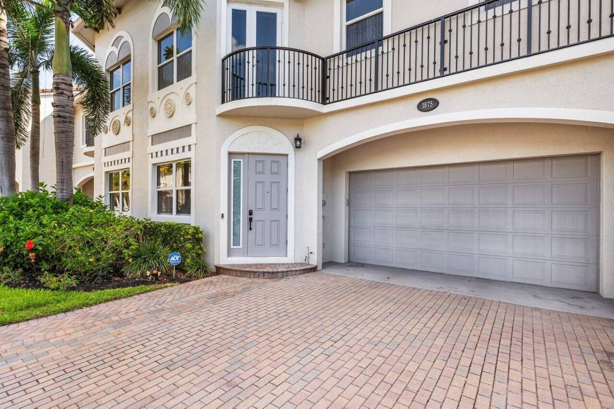 Townhouse for rent at 1875 Highland Grove Dr, Delray Beach, FL 33445