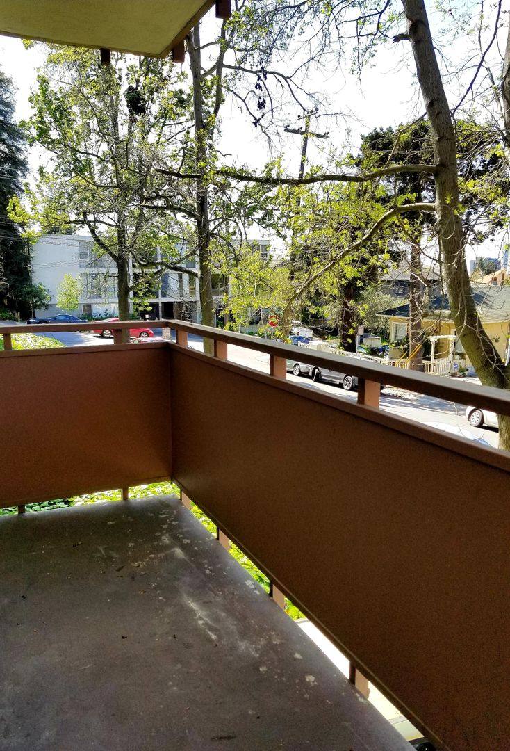 Apartment for rent at 300 Monte Vista Ave, Oakland, CA 94611