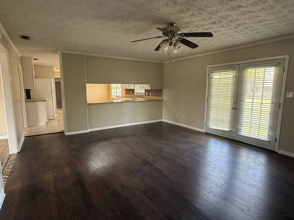 House for rent at 3028 Academy Dr, Valdosta, GA 31605