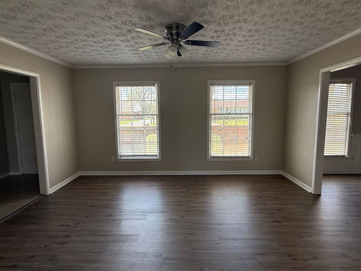 House for rent at 3028 Academy Dr, Valdosta, GA 31605