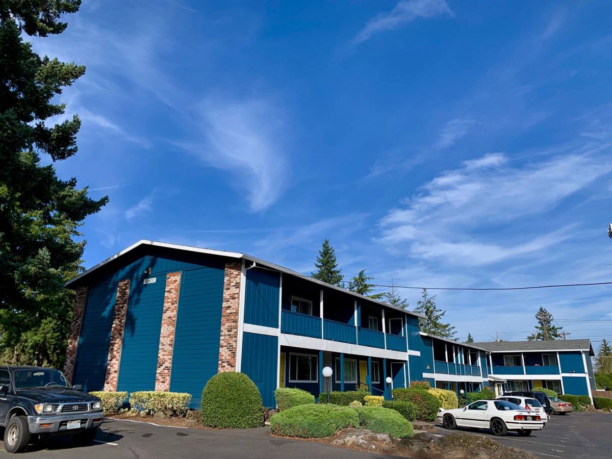 Townhouse for rent at 12600 SE River Rd, Portland, OR 97222