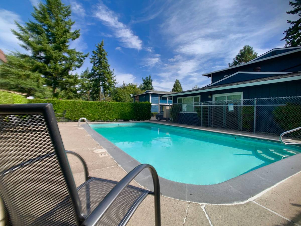 Townhouse for rent at 12600 SE River Rd, Portland, OR 97222