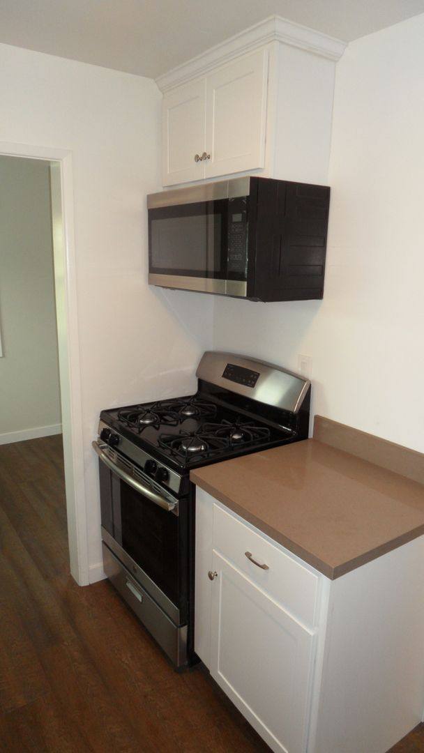 Apartment for rent at 174-178 Monte Vista Ave, Costa Mesa, CA 92627