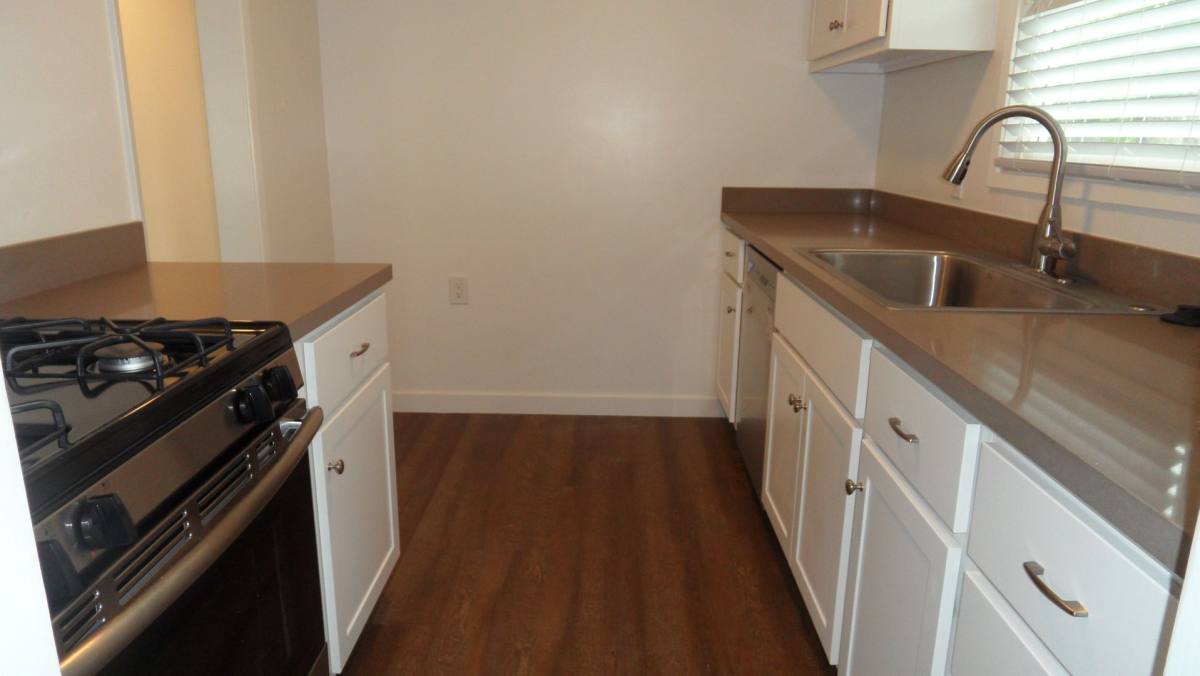 Apartment for rent at 174-178 Monte Vista Ave, Costa Mesa, CA 92627