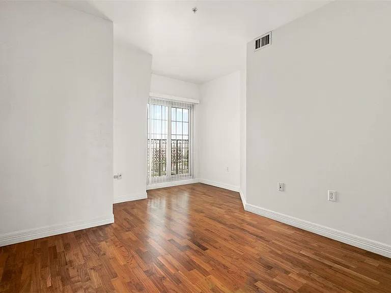 Condo for rent at 975 N Lincoln St #14F-N, Denver, CO 80203