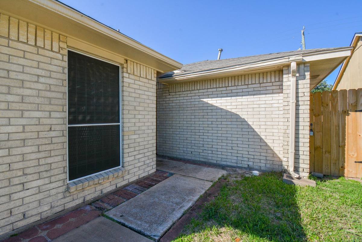 House for rent at 16518 Monte Carlo Lane, Houston, TX 77053