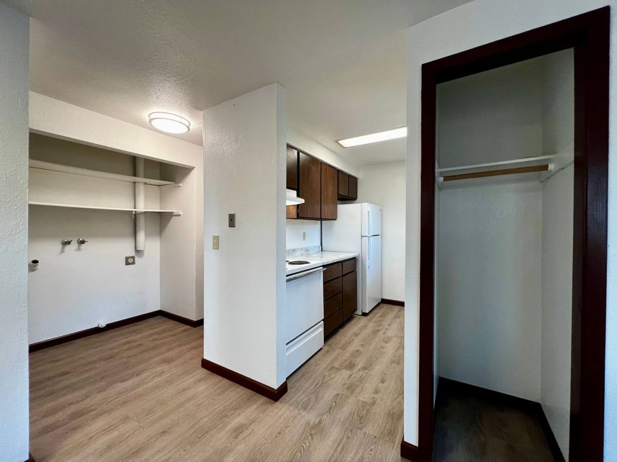Apartment for rent at 201 N 10th St, Yakima, WA 98902