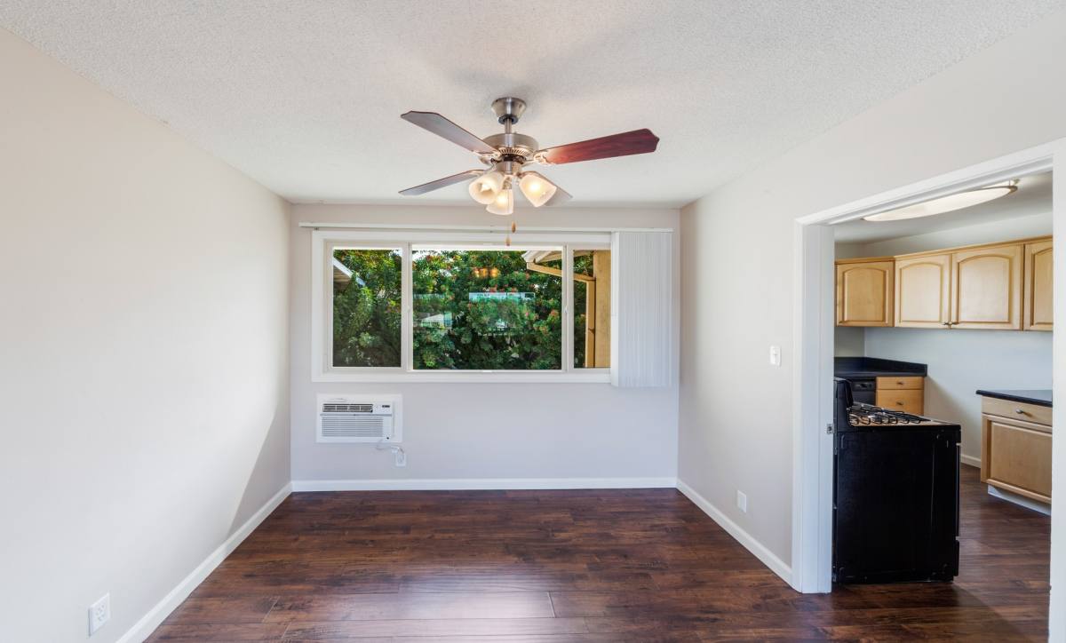 Apartment for rent at 4874 E Los Coyotes Diagonal, Long Beach, CA 90815