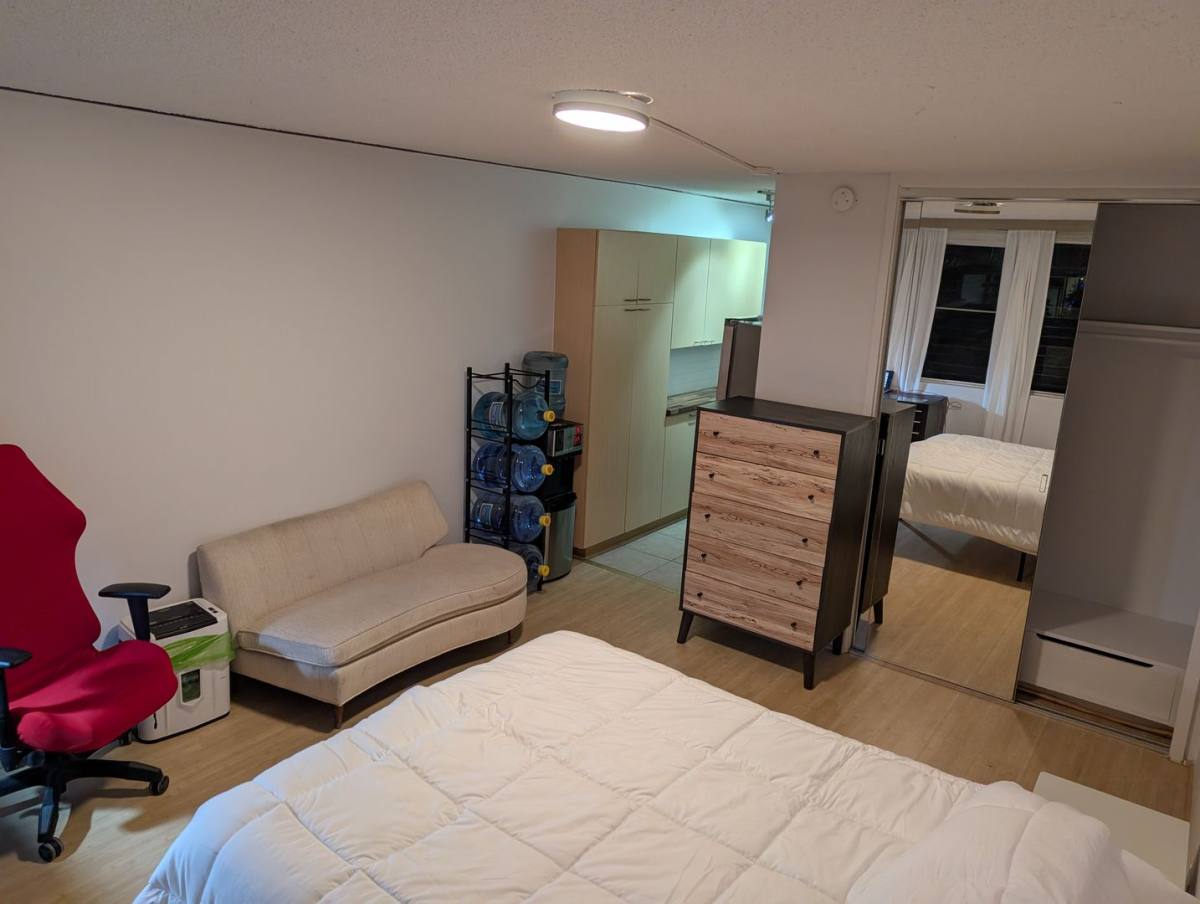 Apartment for rent at 2442 Tusitala St, Honolulu, HI 96815