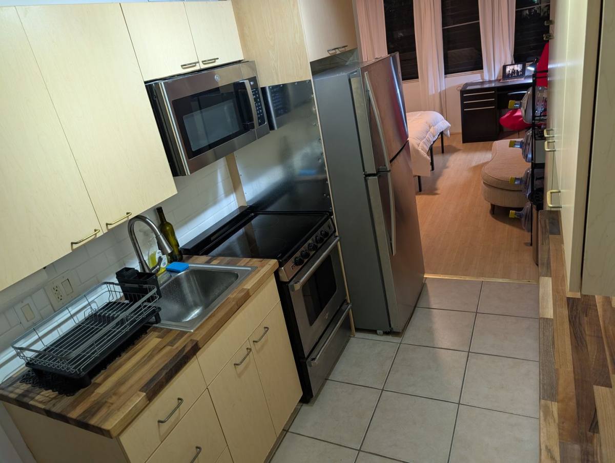 Apartment for rent at 2442 Tusitala St, Honolulu, HI 96815