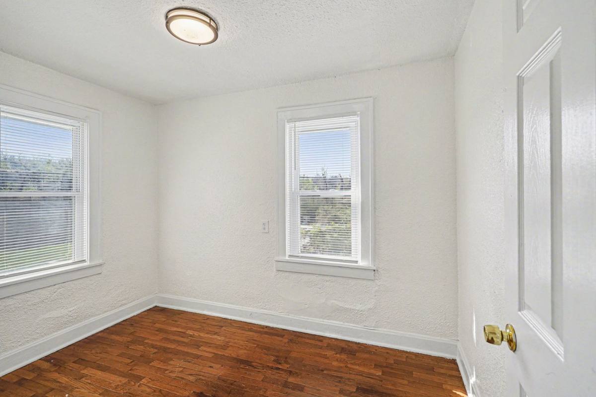 House for rent at 3315 E 52nd St, Kansas City, MO 64130