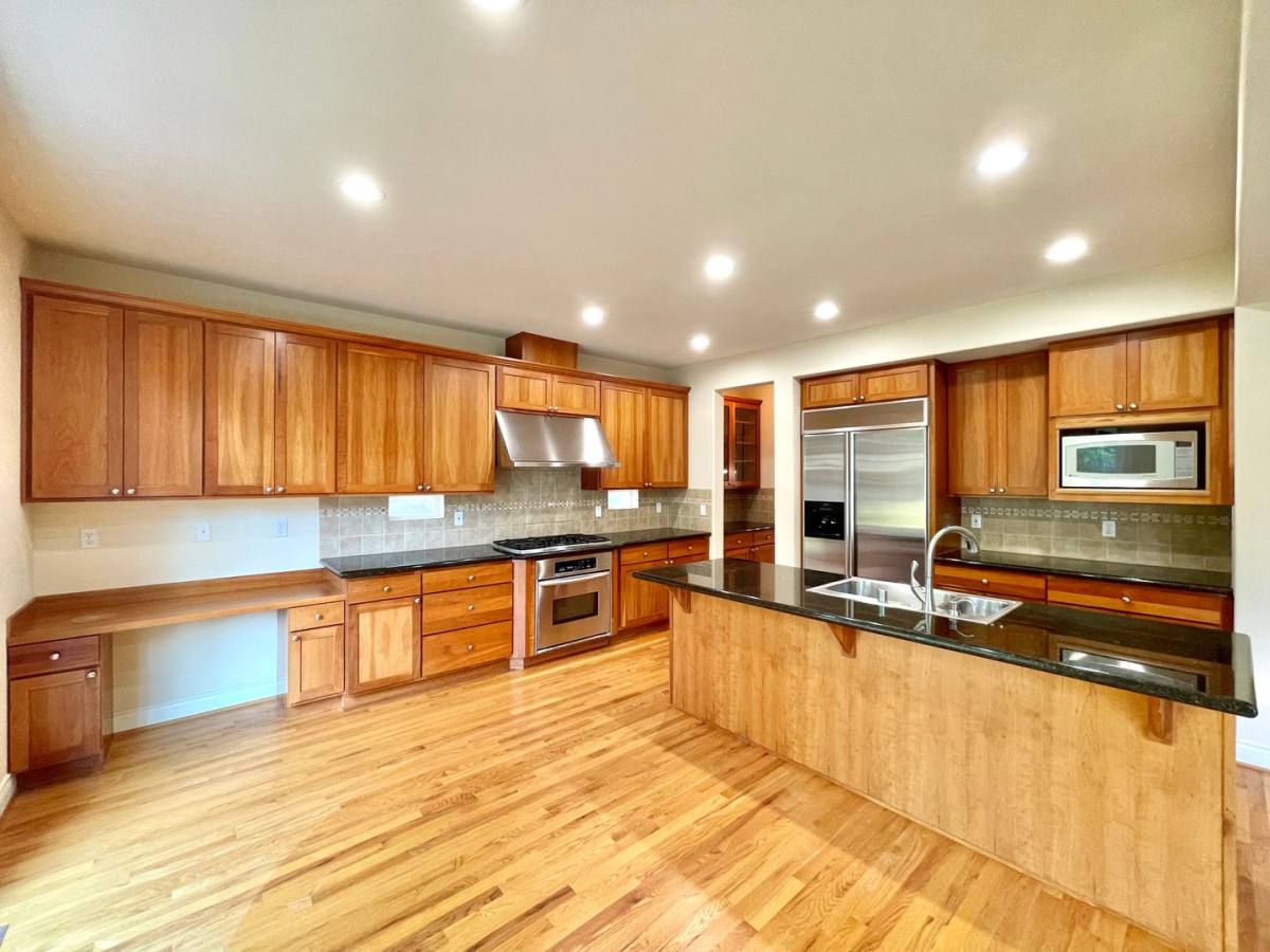 House for rent at 2646 116th Ave NE, Bellevue, WA 98004