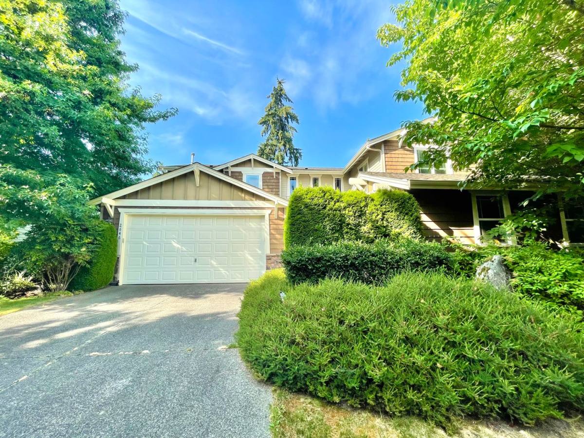 House for rent at 2646 116th Ave NE, Bellevue, WA 98004