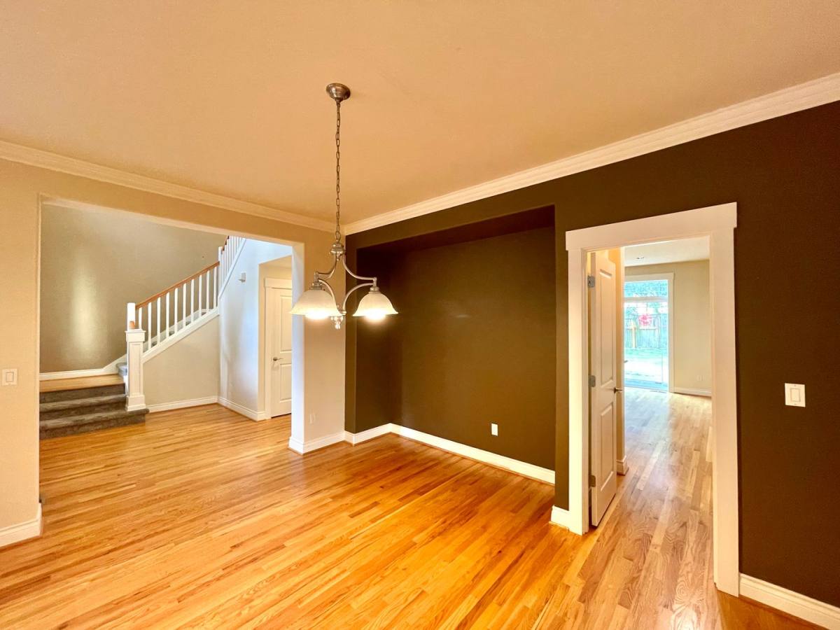 House for rent at 2646 116th Ave NE, Bellevue, WA 98004