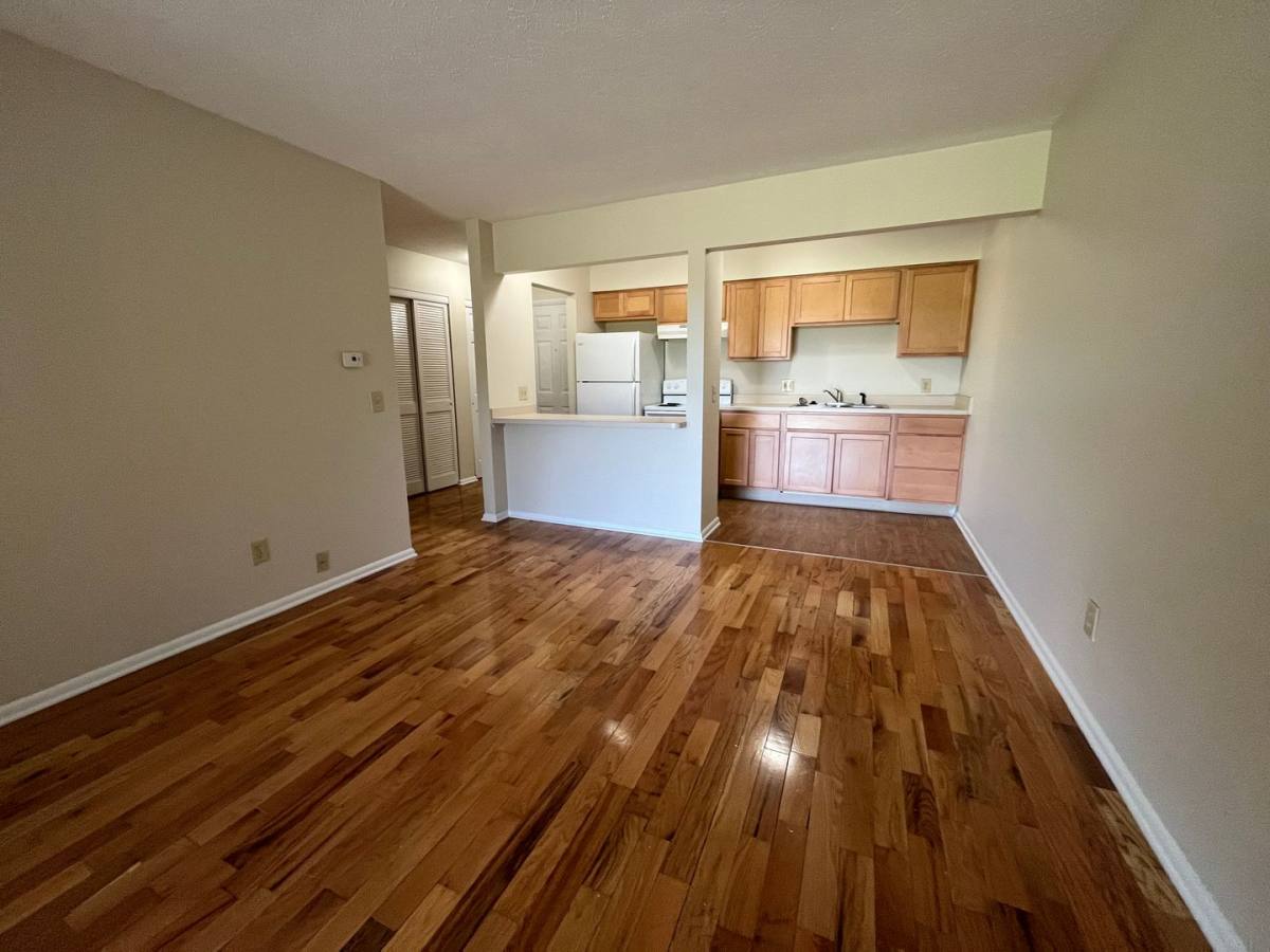 Apartment for rent at 4086 Karl Rd, Columbus, OH 43224