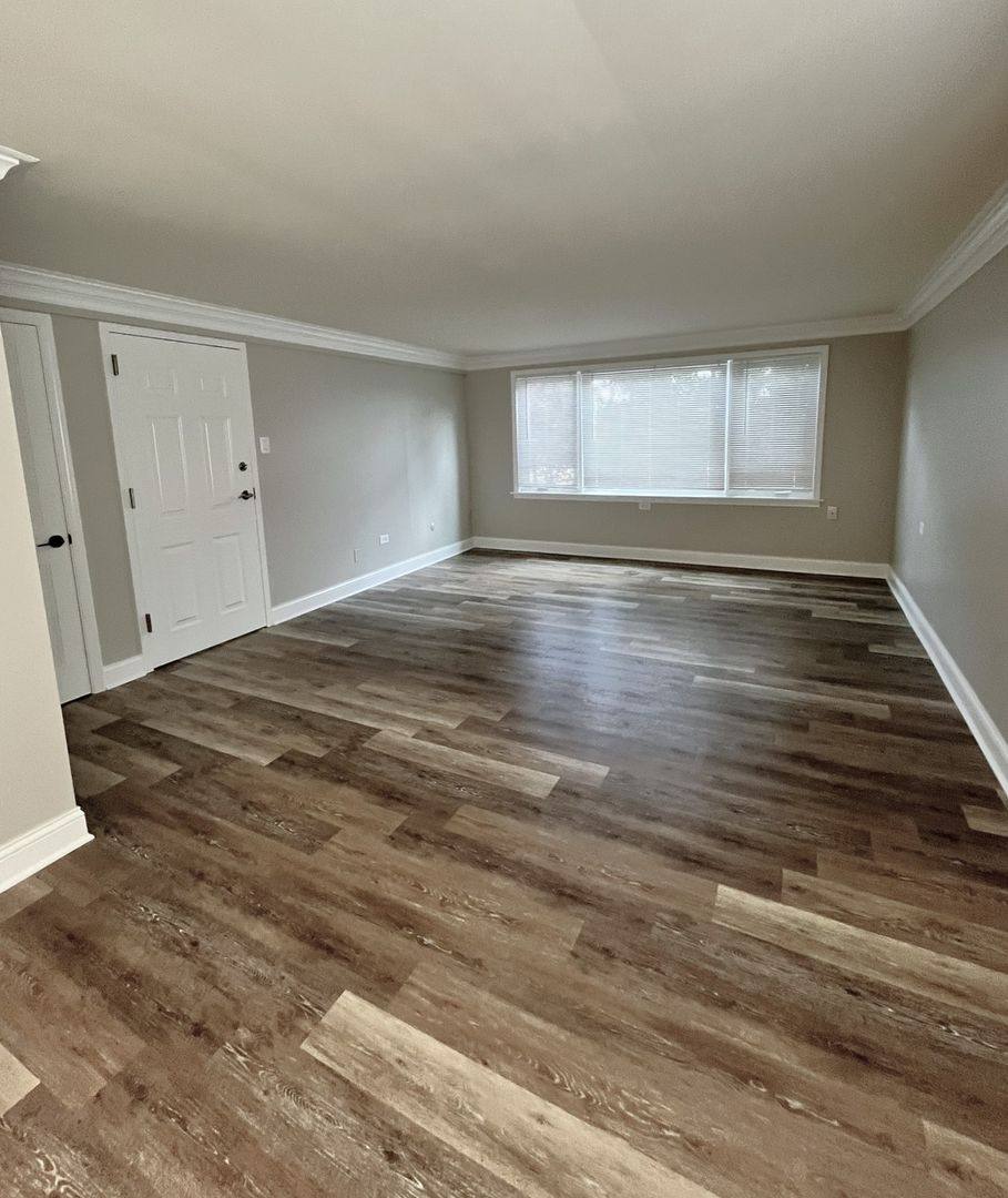 Apartment for rent at 2300 Burlington Ave, Downers Grove, IL 60515