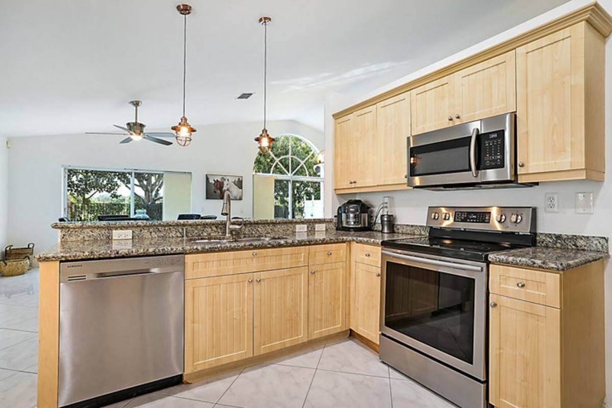 House for rent at 18965 Adagio Dr, Boca Raton, FL 33498