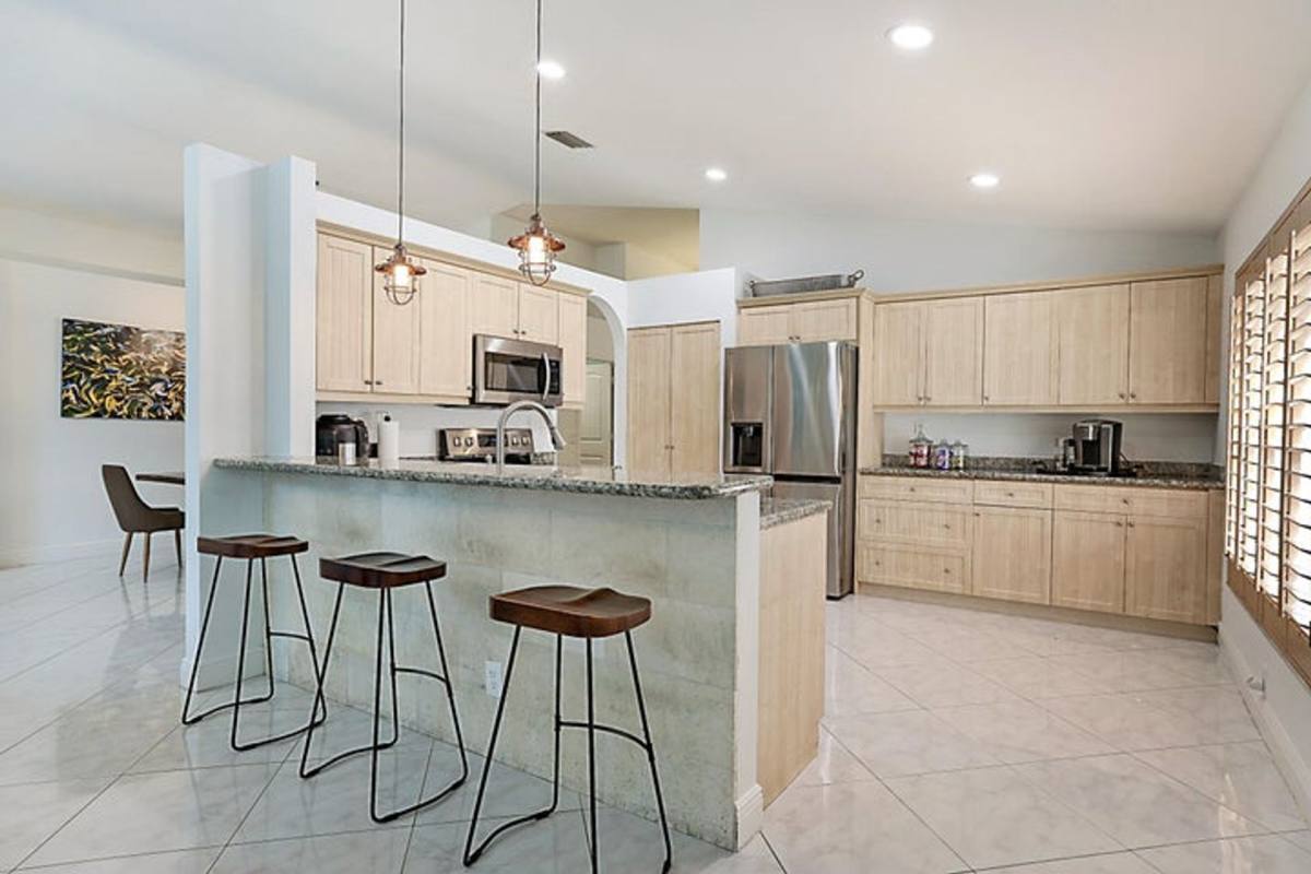 House for rent at 18965 Adagio Dr, Boca Raton, FL 33498