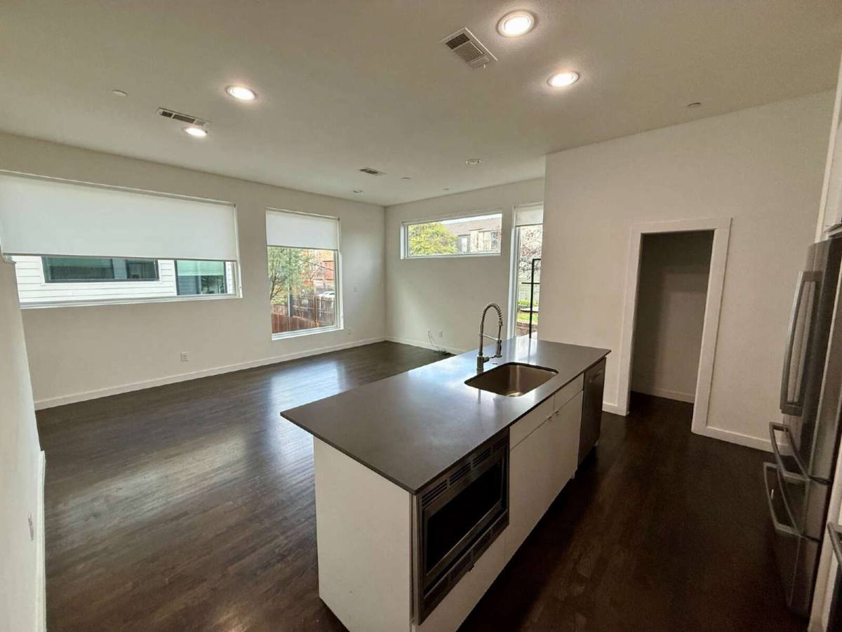 Apartment for rent at 4211 Delano Place #5B, Dallas, TX 75204