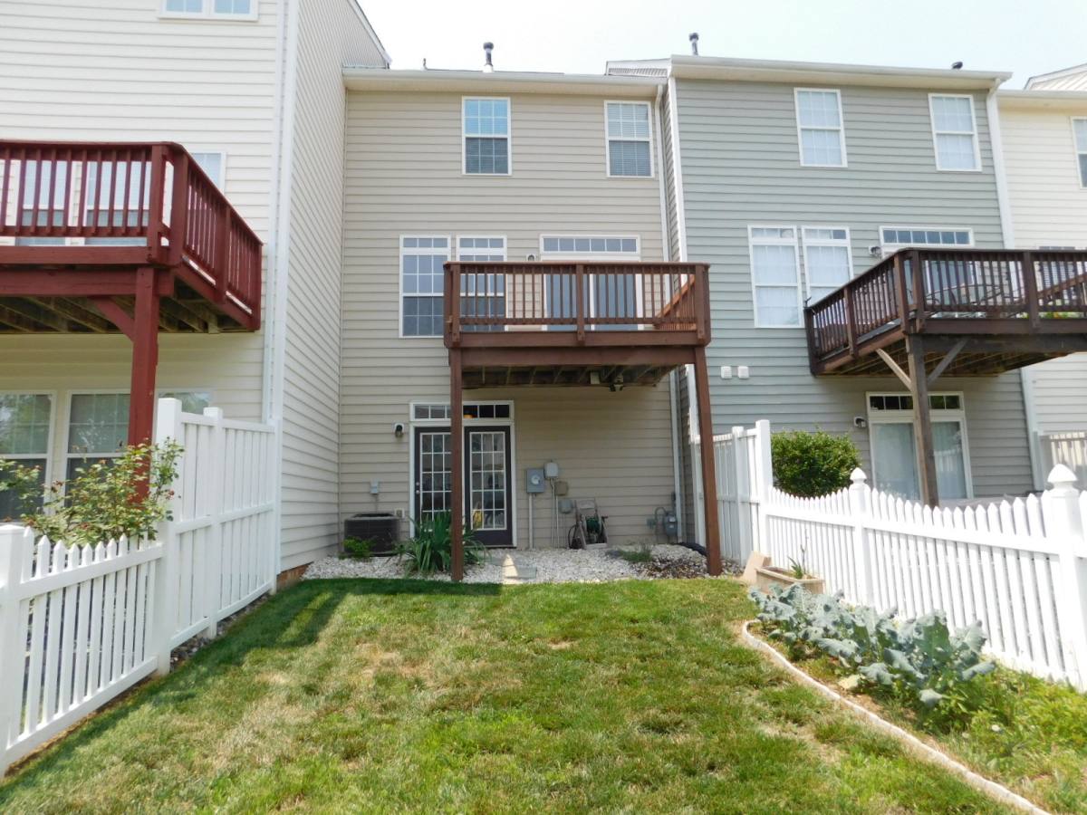 Townhouse for rent at 8197 Belton Circle, Mechanicsville, VA 23116