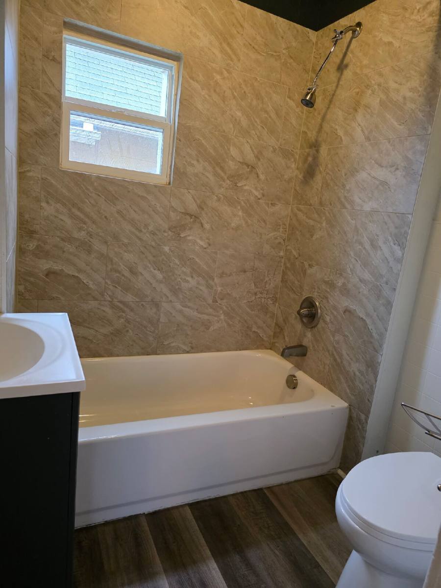 House for rent at 1987 SW 1st St, Des Moines, IA 50315