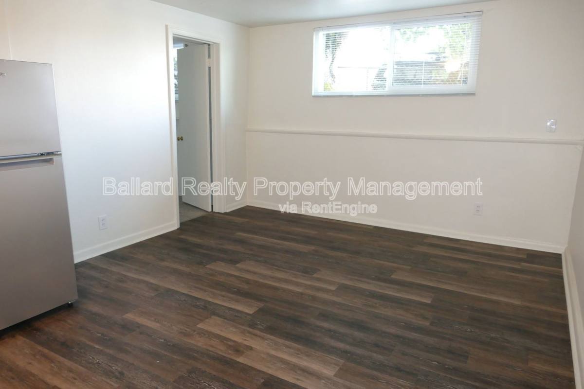 Apartment for rent at 171 Boston St #A, Seattle, WA 98109