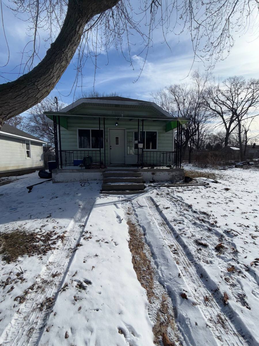 House for rent at 1309 Barney Ave, Flint, MI 48503