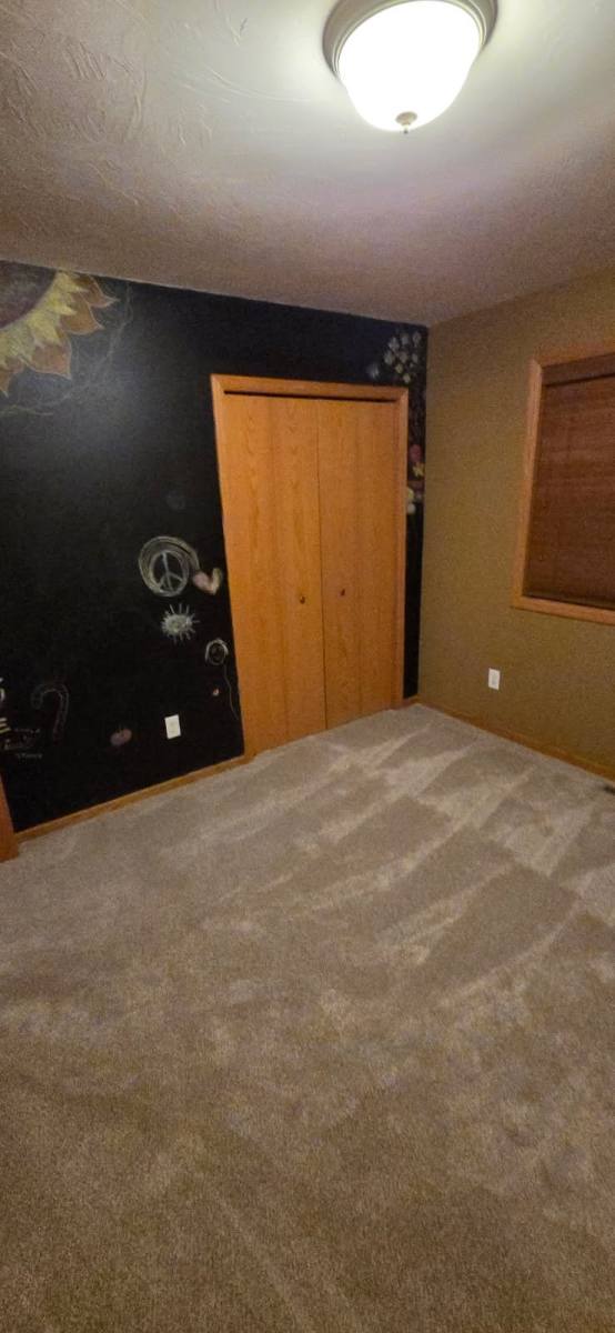 House for rent at 2006 Omega Dr, Shakopee, MN 55379