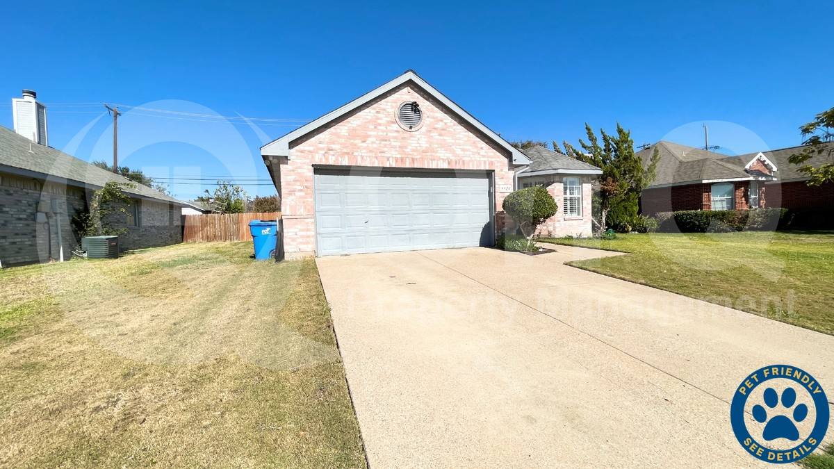 House for rent at 5509 Cypress Dr, Rowlett, TX 75089