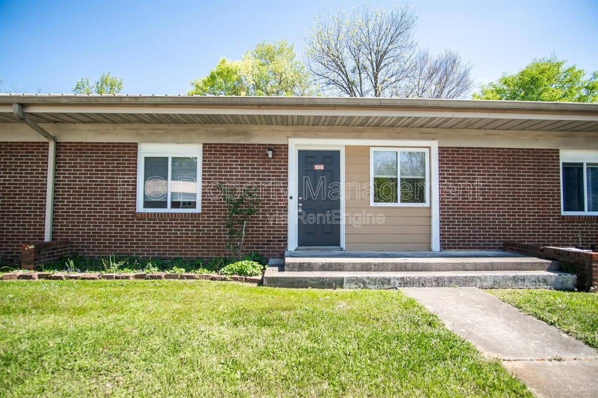 108 Louella Dr, Maryville, TN 37803