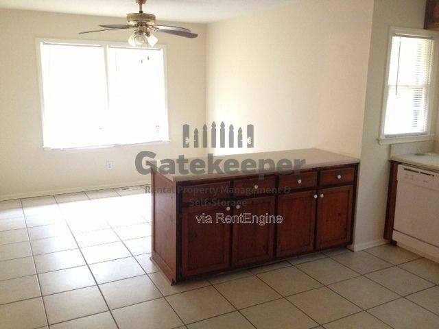 House for rent at 125 Elberta Dr, Newnan, GA 30265