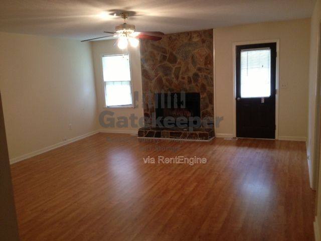 House for rent at 125 Elberta Dr, Newnan, GA 30265