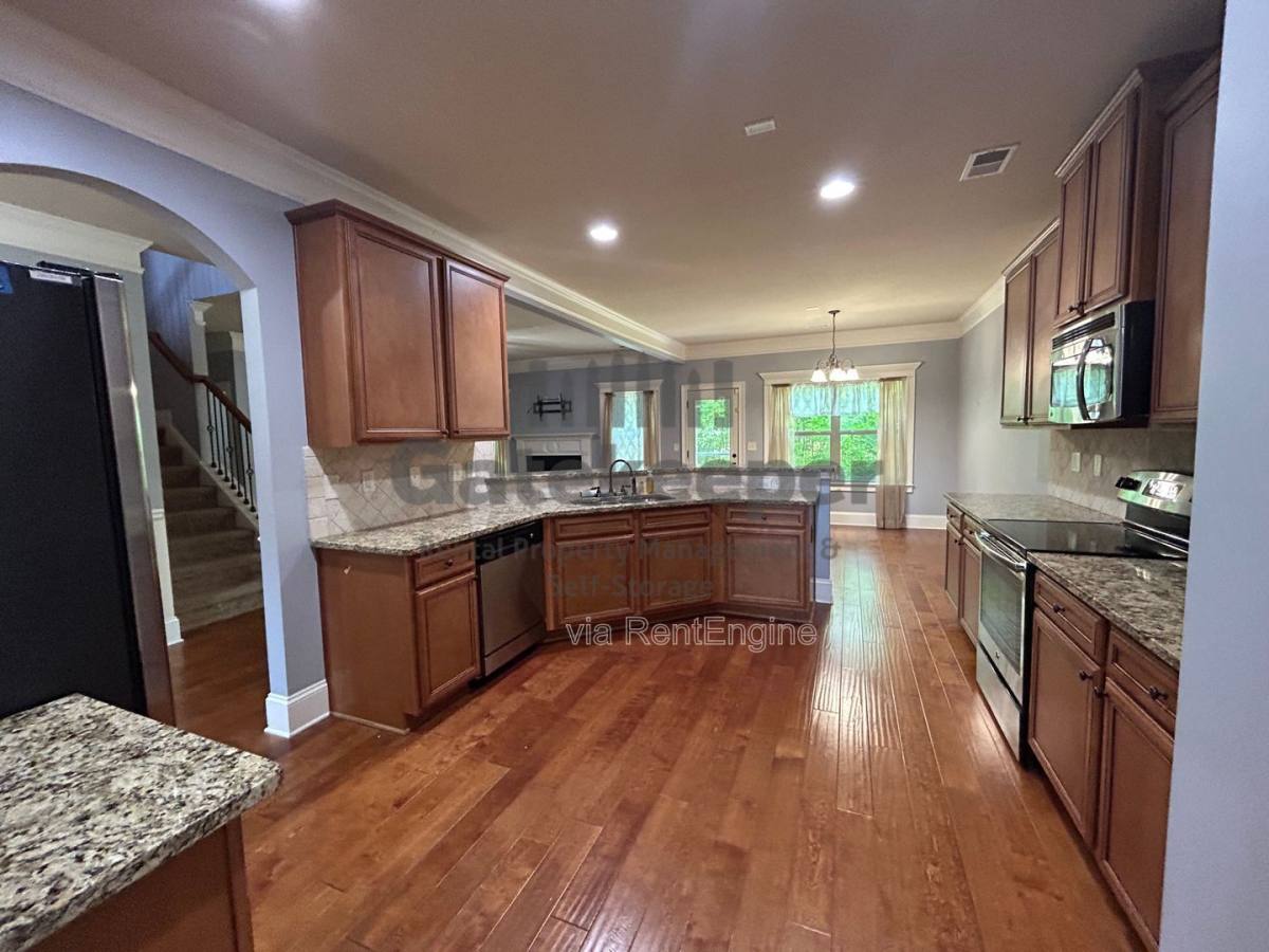 House for rent at 124 Village Place, Newnan, GA 30265