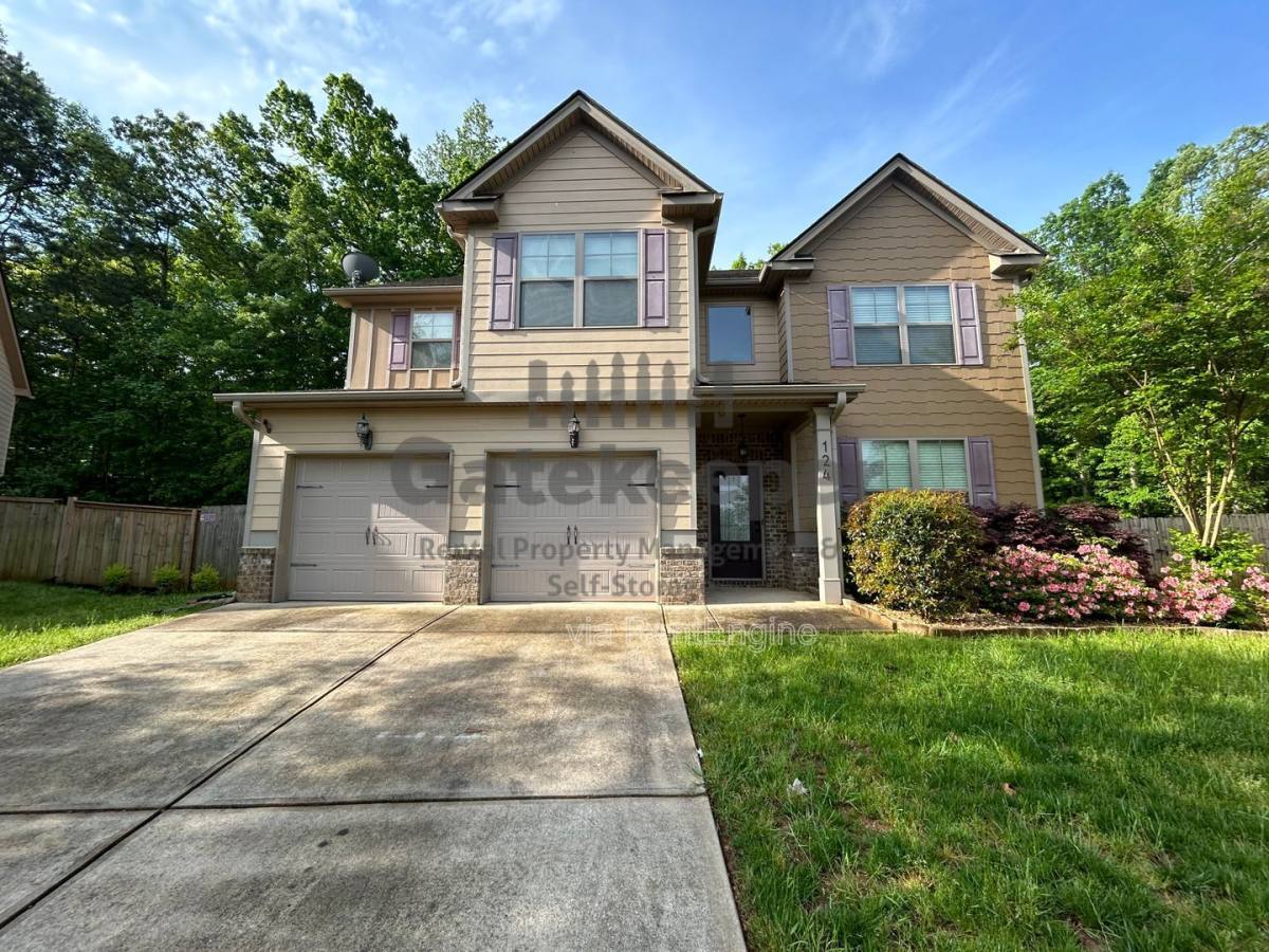 House for rent at 124 Village Place, Newnan, GA 30265