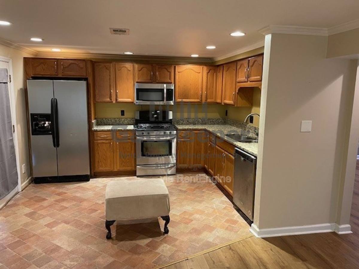House for rent at 102 Cypress Court, Peachtree City, GA 30269