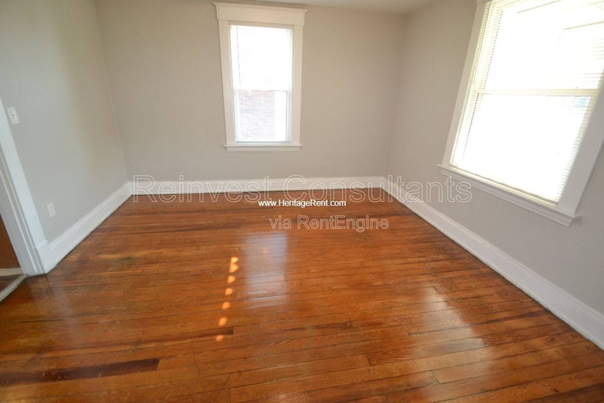Apartment for rent at 4423 Greenlee Ave #2, Cincinnati, OH 45217