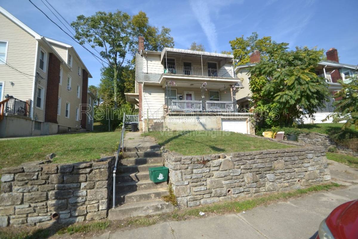 Apartment for rent at 4423 Greenlee Ave #2, Cincinnati, OH 45217