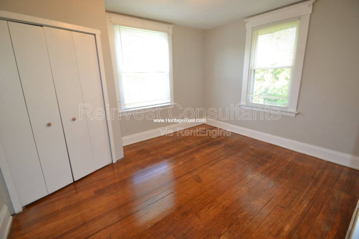 Apartment for rent at 4423 Greenlee Ave #2, Cincinnati, OH 45217