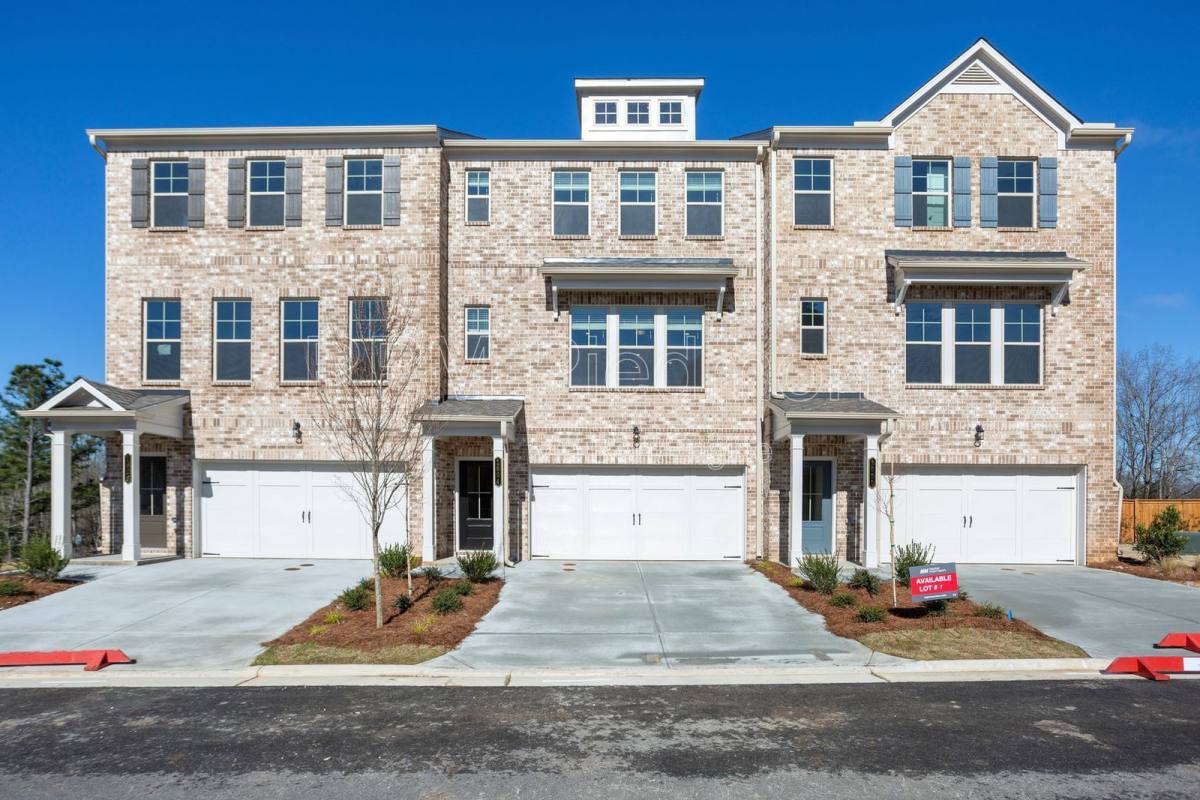 Townhouse for rent at 1604 Halbrook Place SW, Austell, GA 30106